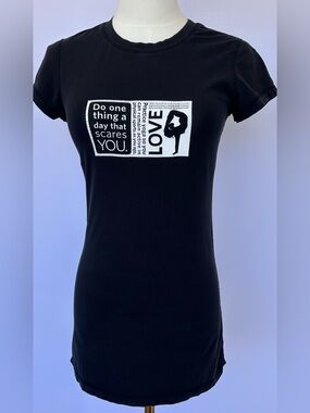 Lululemon Women’s Short Sleeved Graphic  Tee Brand Manifesto Black